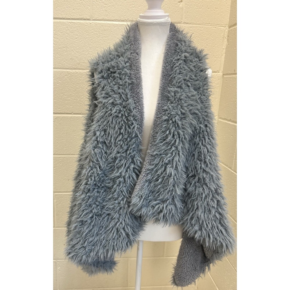 Simisue Fuzzy Gray Vest Small/Medium‎